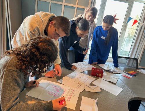 „Retrouvez Charles de Gaulle!“ – Findet Charles de Gaulle!